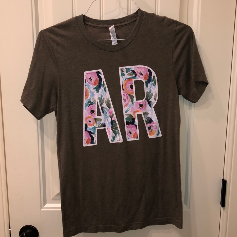 Canvas, size small, dark olive green AR t-shirt